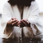 10 Diferenças básicas entre Deus e Jesus Cristo segundo a Bíblia